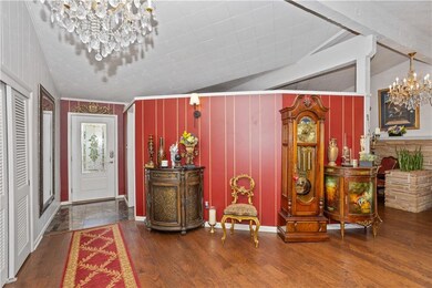 4902 SW 17th St, Des Moines, IA 50315 - photo 6