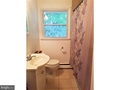 206 Pacific Ave, Woodbury, NJ 08096 - photo 6