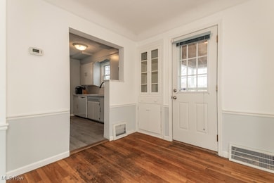 408 E 322nd St, Willowick, OH 44095 - photo 5