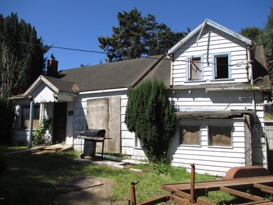 831 SW Galley Ave, Lincoln City, OR 97367 - photo 3