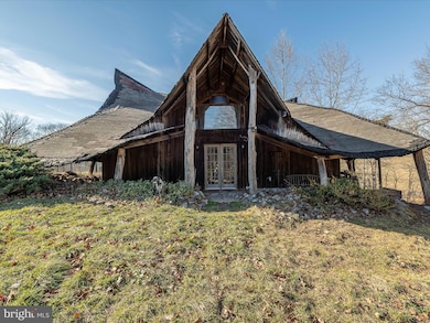 2822 Mauzy Rd, Berkeley Springs, WV 25411 - photo 2