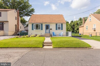 901 Lawnton Terrace, Glenolden, PA 19036 - photo 2