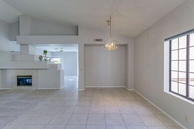 Living room / dining room