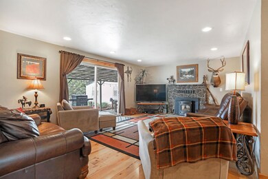 3081 SW 46th-12