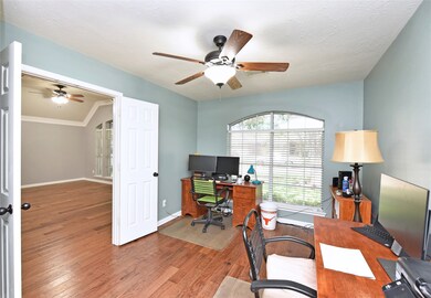 8218 Polished Stone Cir, Houston, TX 77095 - photo 6