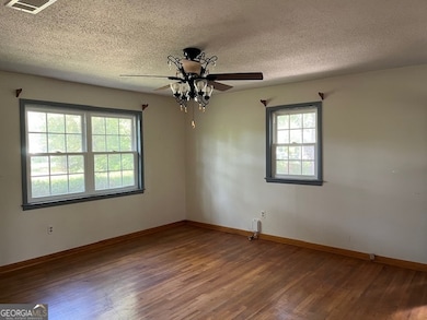 607 S Hull St, Sylvania, GA 30467 - photo 6