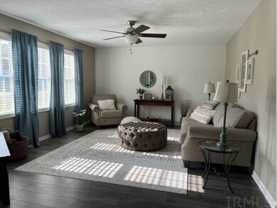 104 Ems D22 Ln, Syracuse, IN 46567 - photo 2