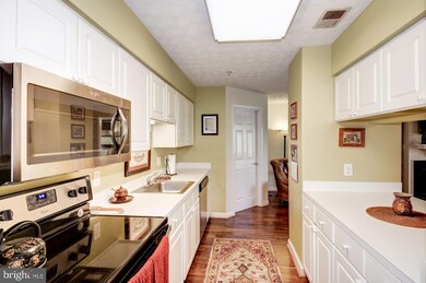 621 Admiral Dr unit 308, Annapolis, MD 21401 - photo 5