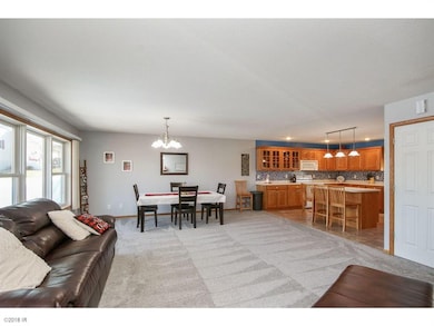 213 N Temple St, Osceola, IA 50213 - photo 4