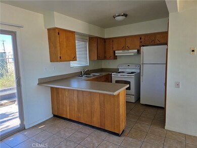 73636 Cactus Dr unit A, Twentynine Palms, CA 92277 - photo 4
