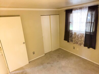 1428 Dallas St, Auburn, IN 46706 - photo 6