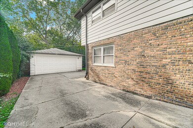 18124 Rockwell Ave, Homewood, IL 60430 - photo 3