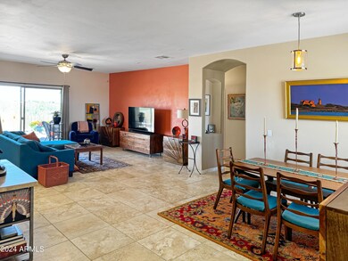 Dining : Living Area