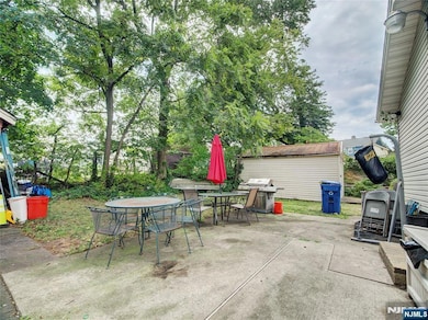 82 S Roosevelt Square, Englewood, NJ 07631 - photo 2