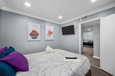 3611 Graustark St unit 4, Houston, TX 77006 - photo 6