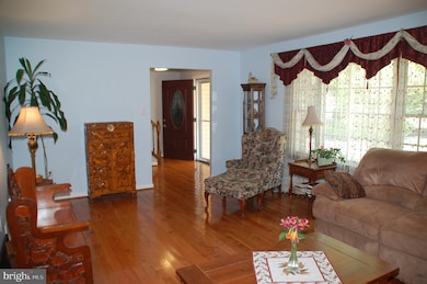 2637 Valley Woods Rd, Hatfield, PA 19440 - photo 6