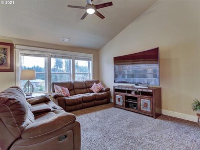 3773 10th St, Hubbard, OR 97032 - photo 4