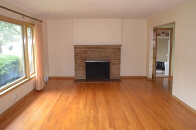 2546 Clyde St, Homewood, IL 60430 - photo 2