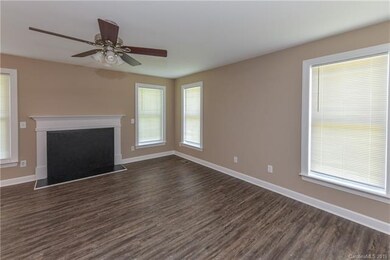 139 Coddington Ln, Statesville, NC 28625 - photo 3