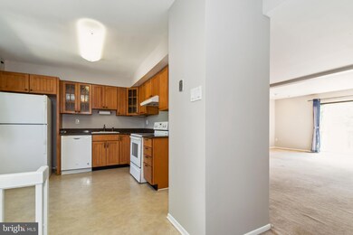 7138 Winter Rose Path, Columbia, MD 21045 - photo 5