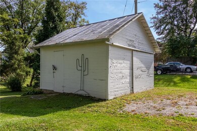 324 N Washington St, Versailles, IN 47042 - photo 7