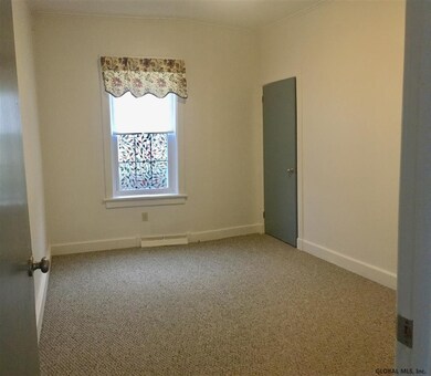 21 Park St unit 1st floor, Saratoga Springs, NY 12866 - photo 7