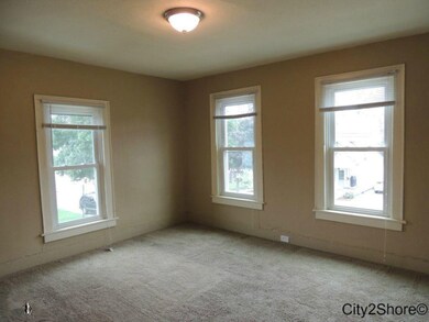 Front upper bedroom