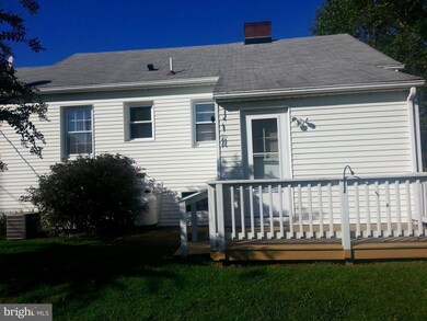 310 W Main St, Purcellville, VA 20132 - photo 2