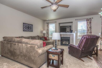 3164 SW Peridot Ave, Redmond, OR 97756 - photo 3