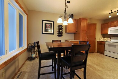 1416 Aspen Dr unit 1416, Waterloo, IA 50701 - photo 6