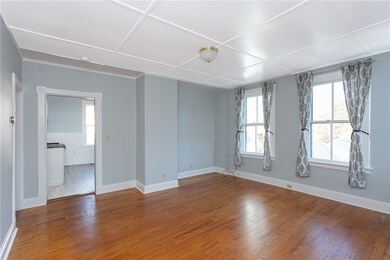 11 Newport Ave unit 2, Newport, RI 02840 - photo 5