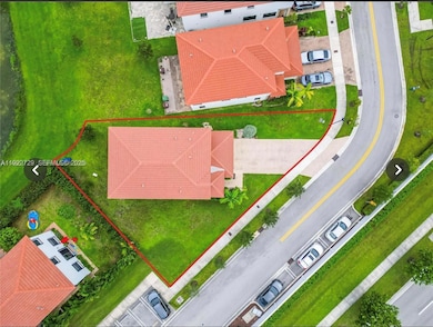 10091 W 35th Ln unit 10091, Hialeah, FL 33018 - photo 2