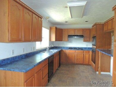 125 Foster Estate Dr, Asheville, NC 28806 - photo 4