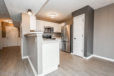 6724 Arbor Creek Dr unit 129, Louisville, KY 40228 - photo 7