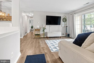 3801A Fenwick Ln unit 3801, Mount Laurel, NJ 08054 - photo 3