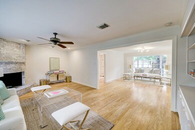 13022 Hermitage Ln, Houston, TX 77079 - photo 5