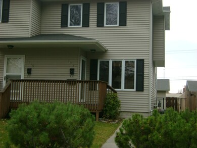 1114 S 12th St, Grand Forks, ND 58201 - photo 2