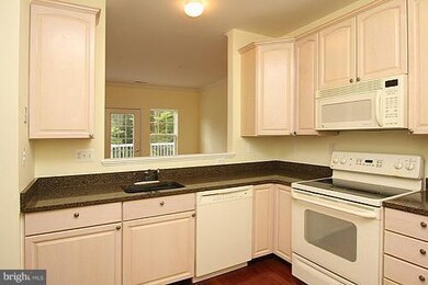 1595 Homeland Dr unit 3D, Sykesville, MD 21784 - photo 3