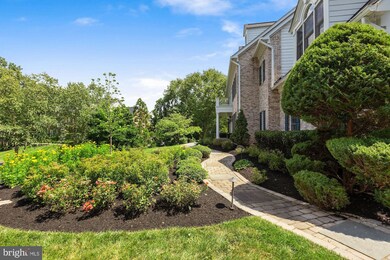 5823 Ridings Manor Place, Centreville, VA 20120 - photo 4