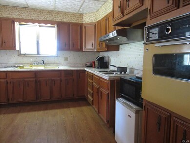 268 E Water St, Coaldale, PA 18218 - photo 5