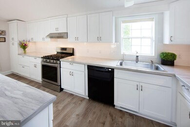 18 Rosewood Ln, Phoenixville, PA 19460 - photo 2