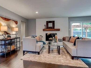 413 W Pleasantview Dr, Hurst, TX 76054 - photo 3