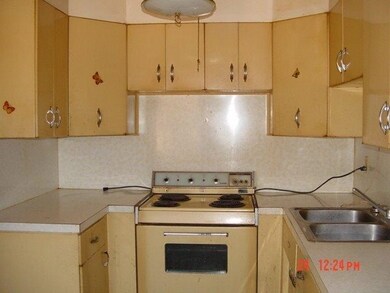 205 S Van Buren St, Hugoton, KS 67951 - photo 5