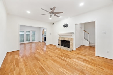 11711 Memorial Dr unit 639, Houston, TX 77024 - photo 3