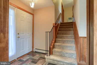 984 E Walnut St, Palmyra, PA 17078 - photo 6