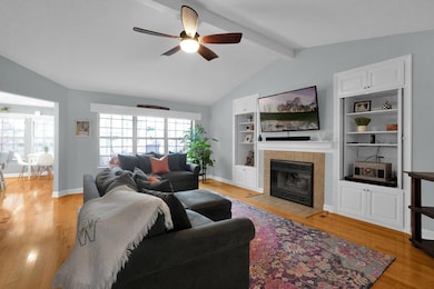 4-web-or-mls-3681-whitworth-way