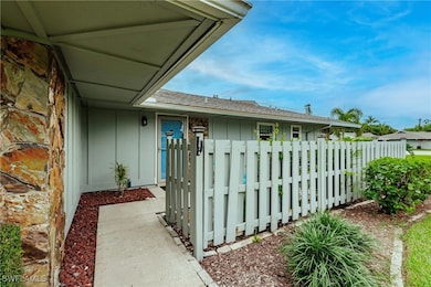 4261 Island Cir unit 1, Fort Myers, FL 33919 - photo 3
