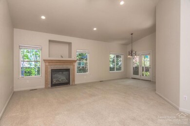 19930 Cliffrose Dr, Bend, OR 97702 - photo 5