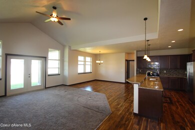 Living Room/Dining/Kitchen