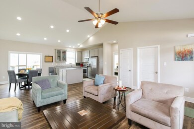 19 Moonstone Dr, Kearneysville, WV 25430 - photo 4